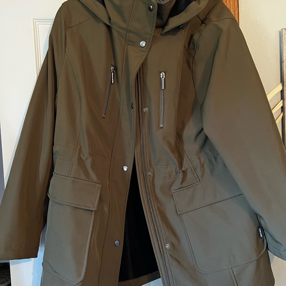 Women’s Olive green warm stylish coat!